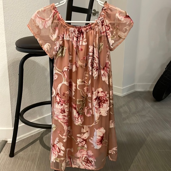 Xhilaration Dresses & Skirts - Xhilaration XS Floral Pink Dress